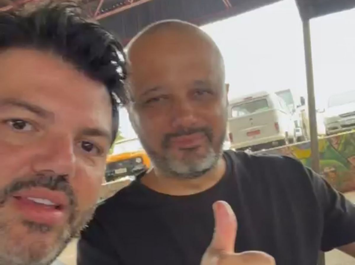 Prefeito de Anápolis vai à feira comer pastel e ignora encontro de Wilder